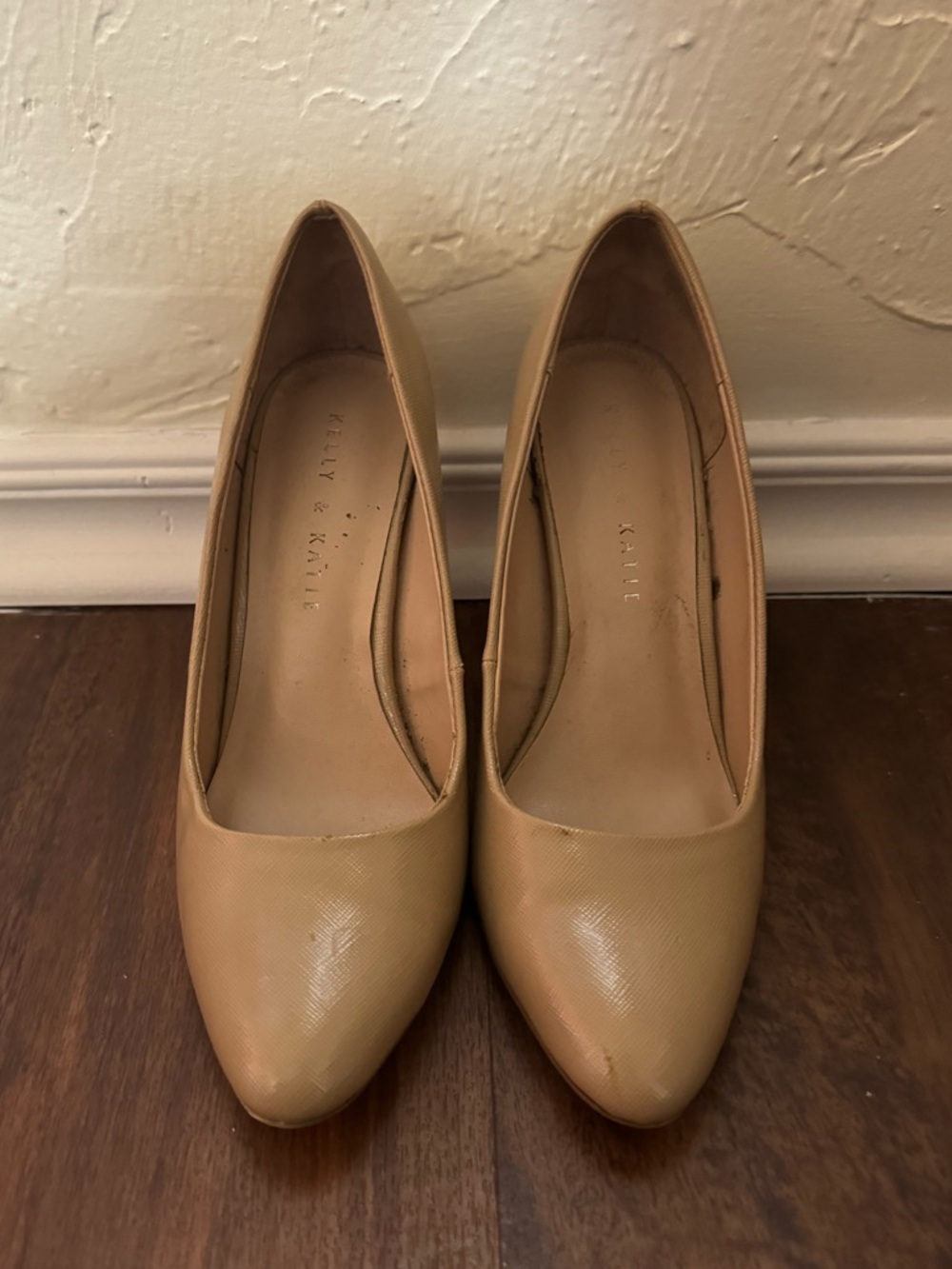 Kelly & Katie Beige Pointed-Toe Pumps